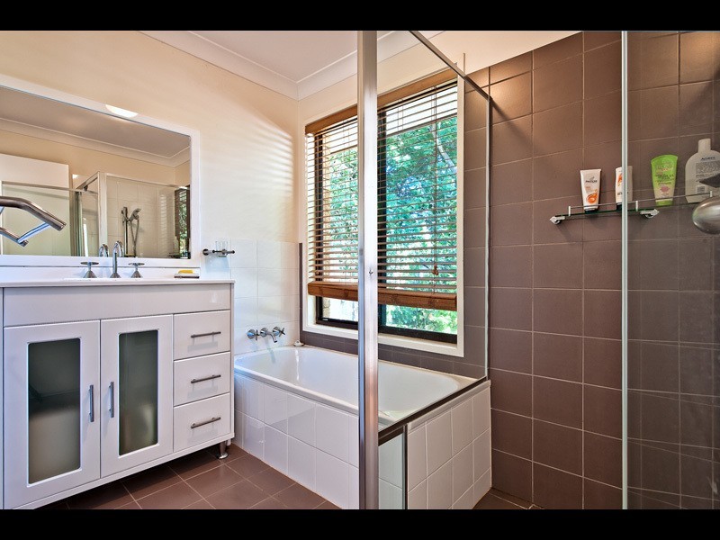 80 Riverlea Waters Drive, Nerang QLD 4211