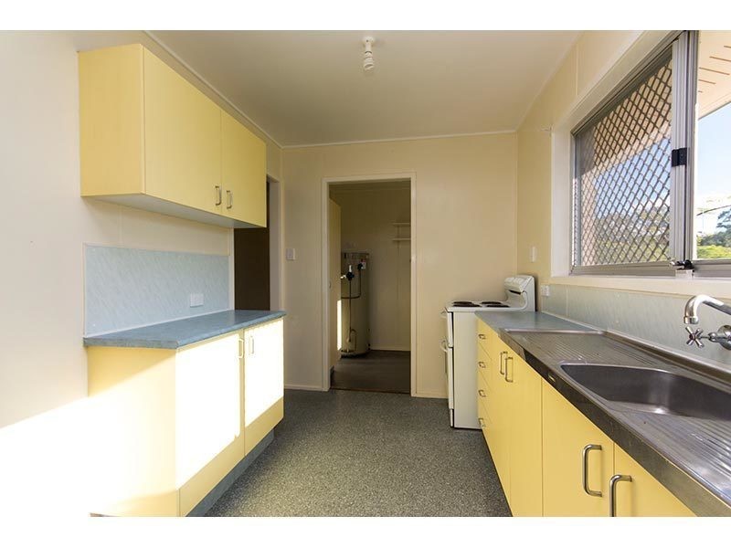 39 Brier Crecent, Varsity Lakes QLD 4227