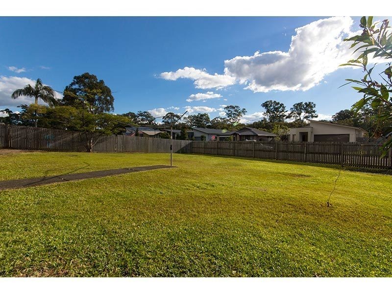 39 Brier Crecent, Varsity Lakes QLD 4227