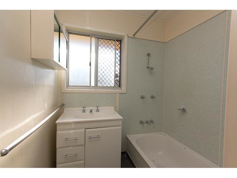 39 Brier Crecent, Varsity Lakes QLD 4227