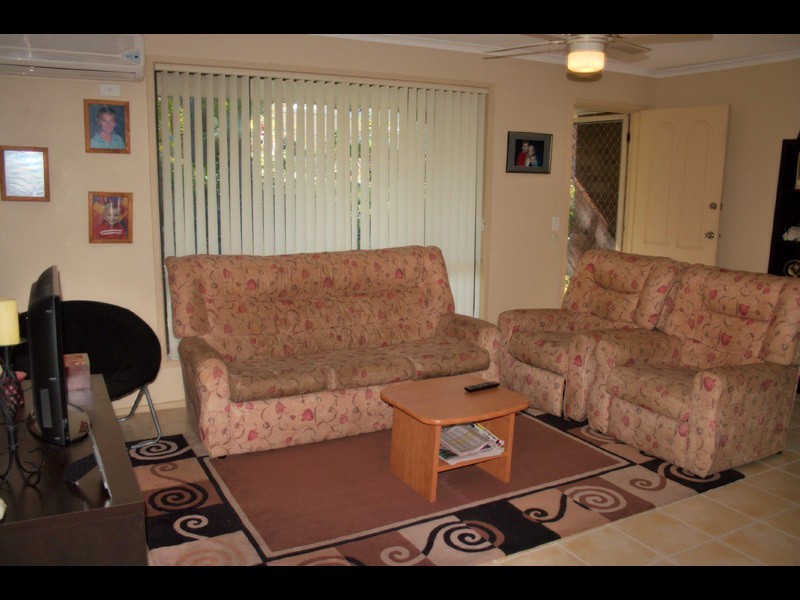 3 Rosella Court, Carrara QLD 4211