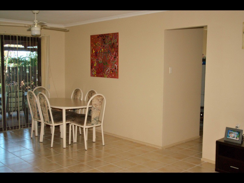 3 Rosella Court, Carrara QLD 4211