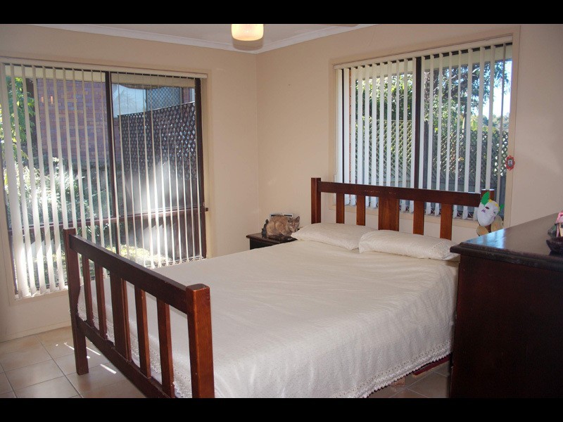 3 Rosella Court, Carrara QLD 4211