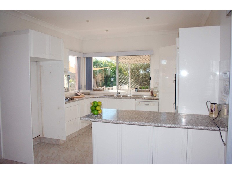 32 Woolmere Street, Carrara QLD 4211