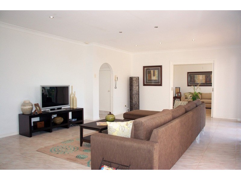 32 Woolmere Street, Carrara QLD 4211