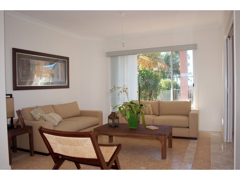 32 Woolmere Street, Carrara QLD 4211