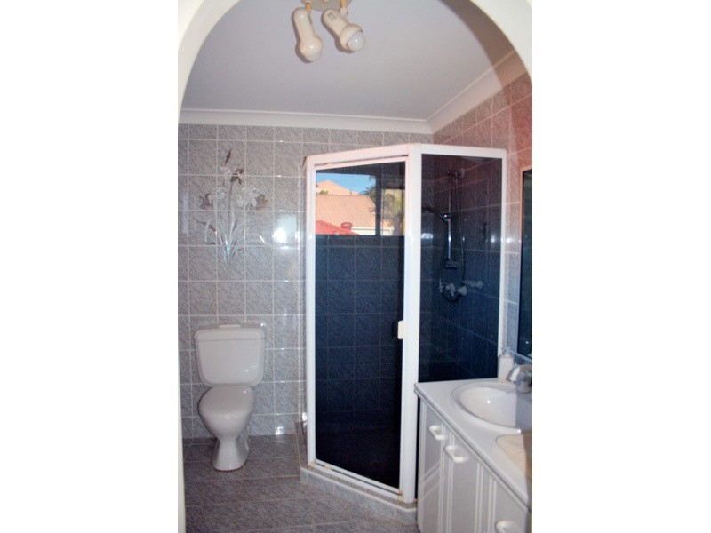 32 Woolmere Street, Carrara QLD 4211