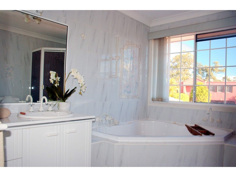 32 Woolmere Street, Carrara QLD 4211