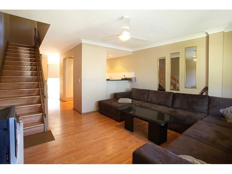 2/17 Martin Street, Nerang QLD 4211