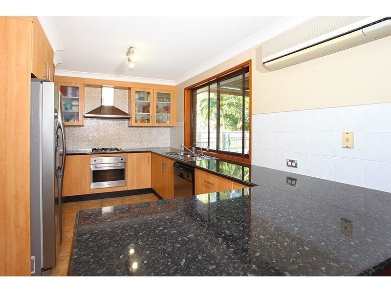 8 Lexington Drive, Worongary QLD 4213