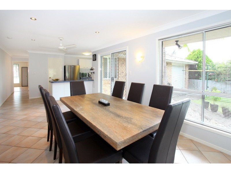 3 Trafalgar Street, Highland Park QLD 4211