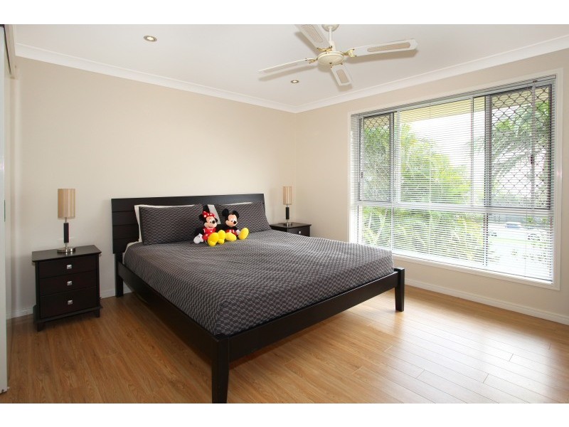 3 Trafalgar Street, Highland Park QLD 4211