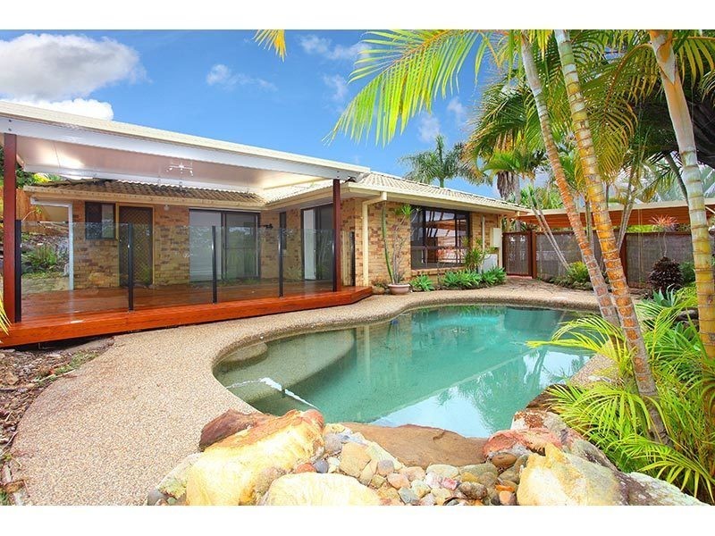6 Pauline Place, Highland Park QLD 4211