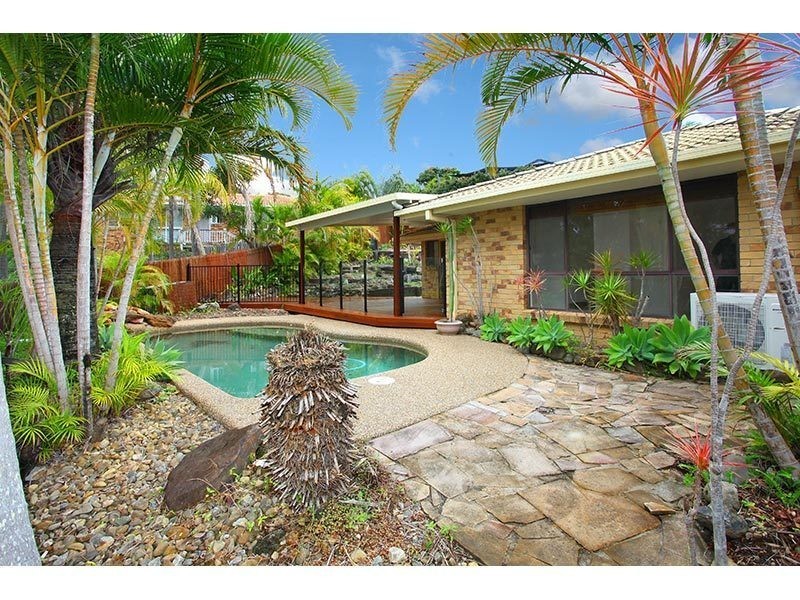 6 Pauline Place, Highland Park QLD 4211
