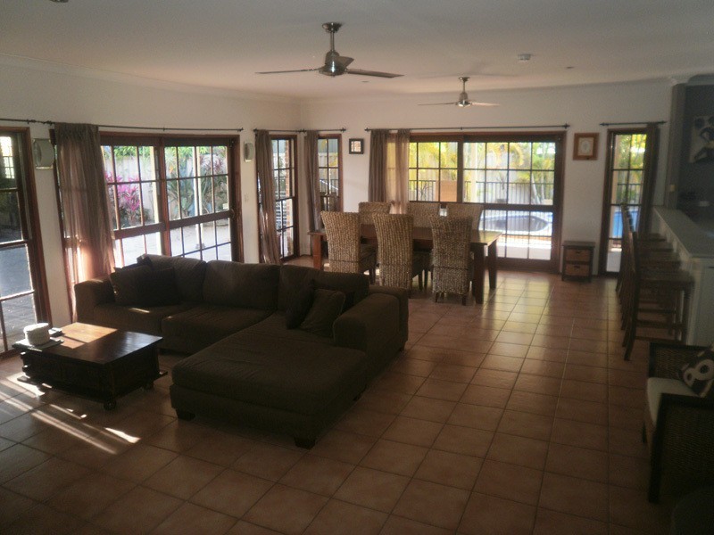 15 St Petersburg Place, Nerang QLD 4211