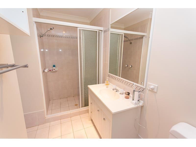 33 Riverpark Drive, Nerang QLD 4211