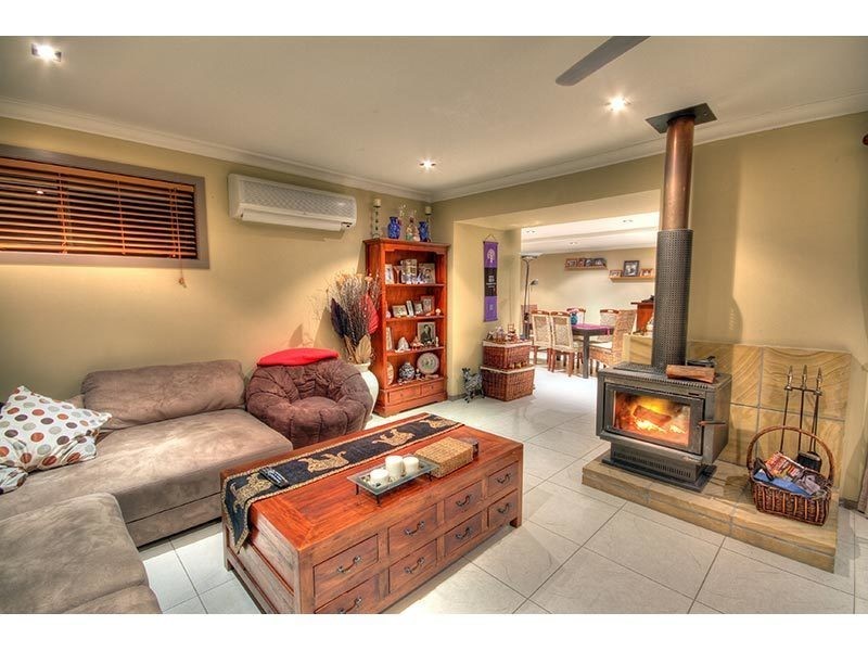 11 Bartlett Avenue, Nerang QLD 4211