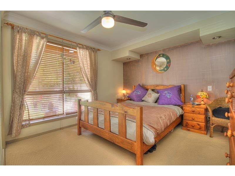 11 Bartlett Avenue, Nerang QLD 4211