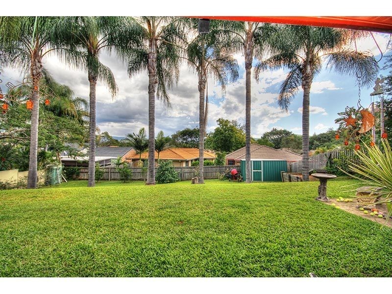 11 Bartlett Avenue, Nerang QLD 4211