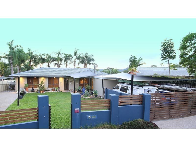 11 Bartlett Avenue, Nerang QLD 4211