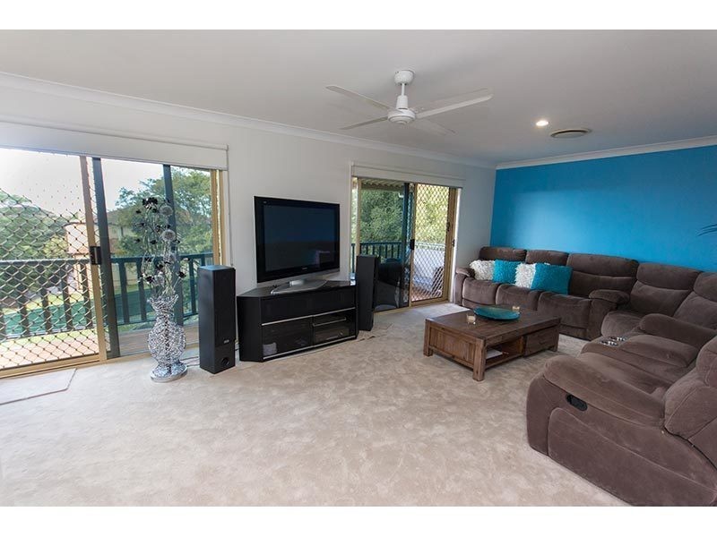 4 Bellavista Close, Highland Park QLD 4211