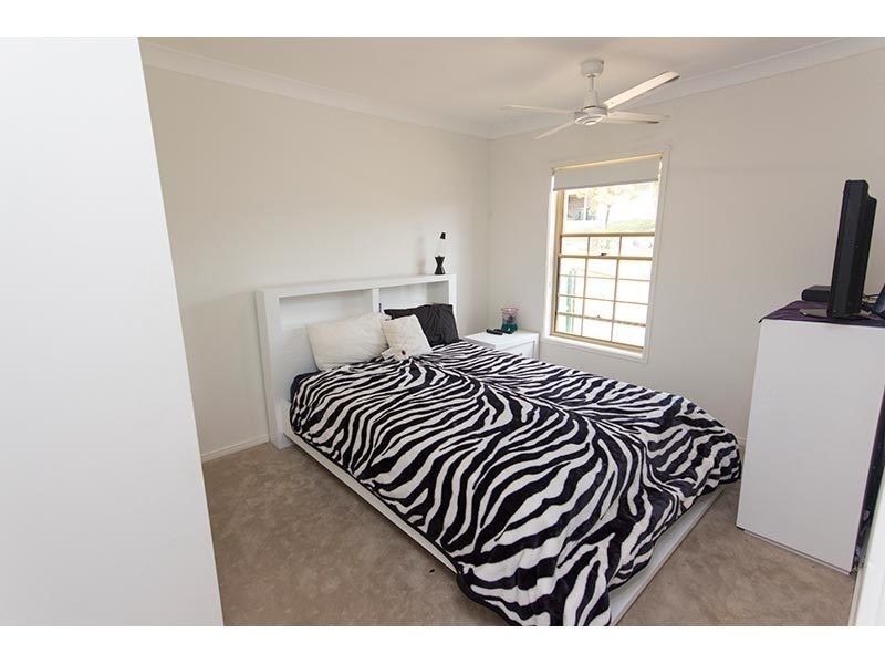 4 Bellavista Close, Highland Park QLD 4211