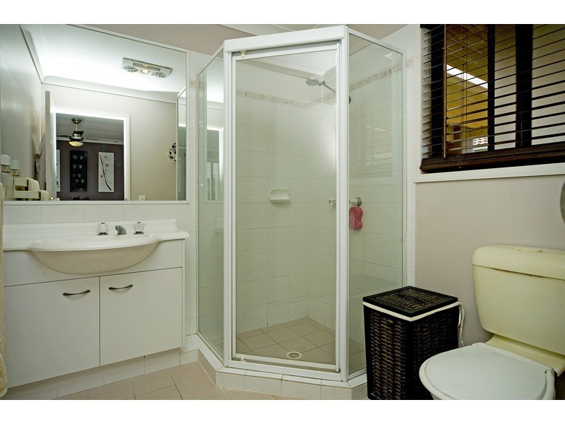 36 Marble Arch Place, Arundel QLD 4214