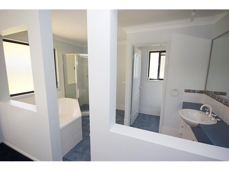 10 Ibrox Park Court, Nerang QLD 4211