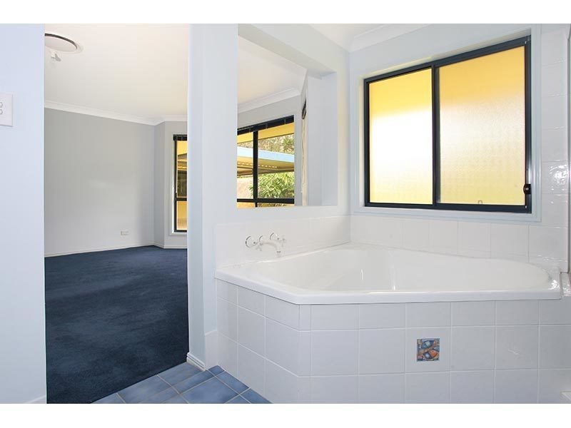 10 Ibrox Park Court, Nerang QLD 4211