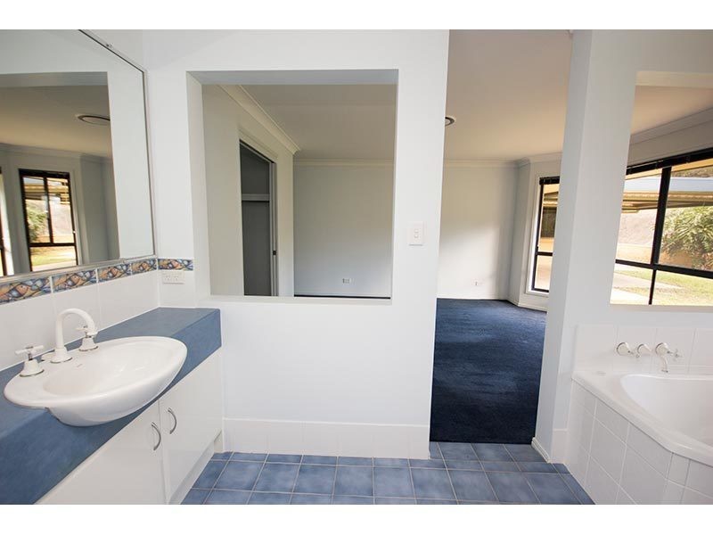 10 Ibrox Park Court, Nerang QLD 4211