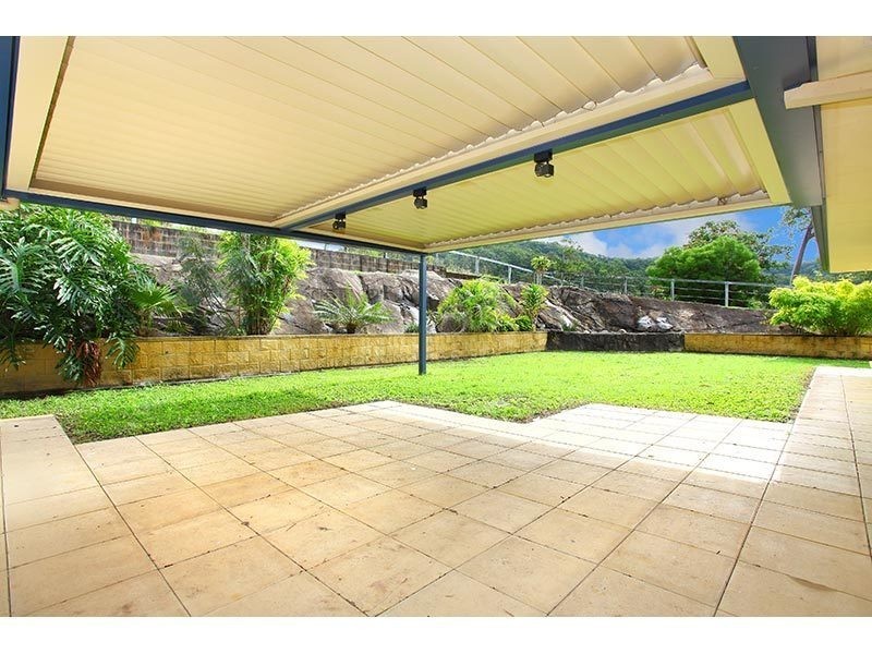 10 Ibrox Park Court, Nerang QLD 4211