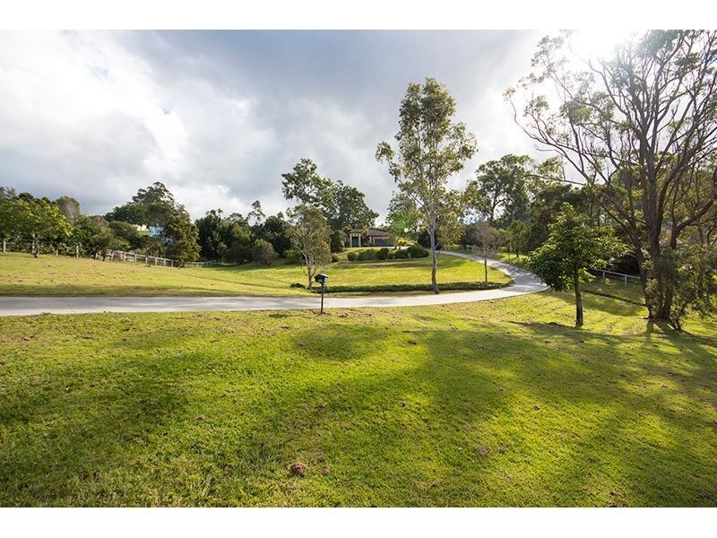 10 Ibrox Park Court, Nerang QLD 4211