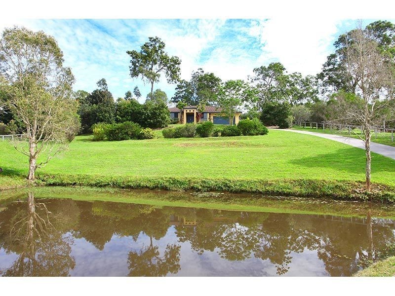 10 Ibrox Park Court, Nerang QLD 4211