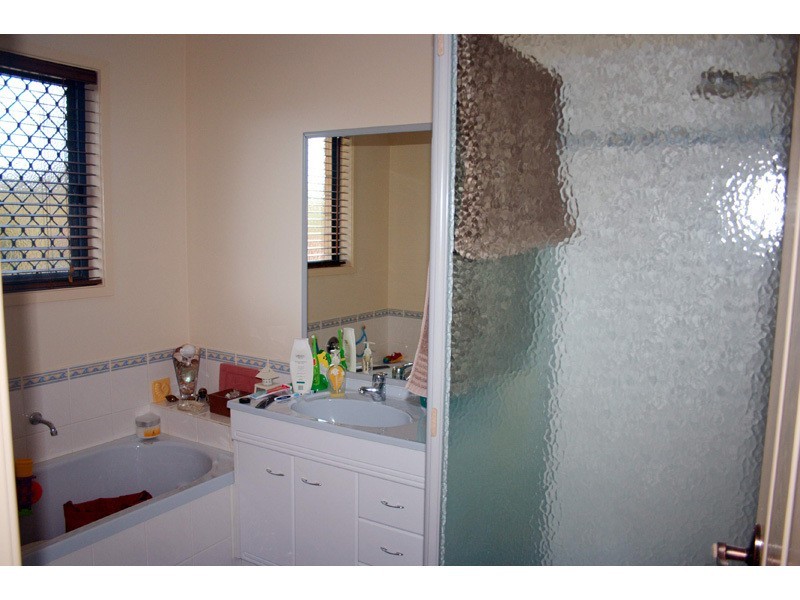 25 Nature Valley Court, Tallai QLD 4213