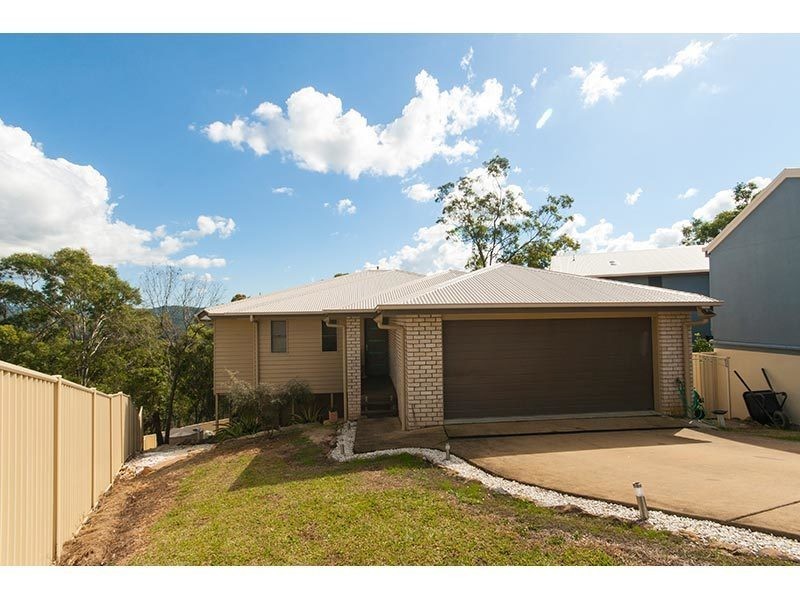 56 Tara Vista Boulevard, Highland Park QLD 4211
