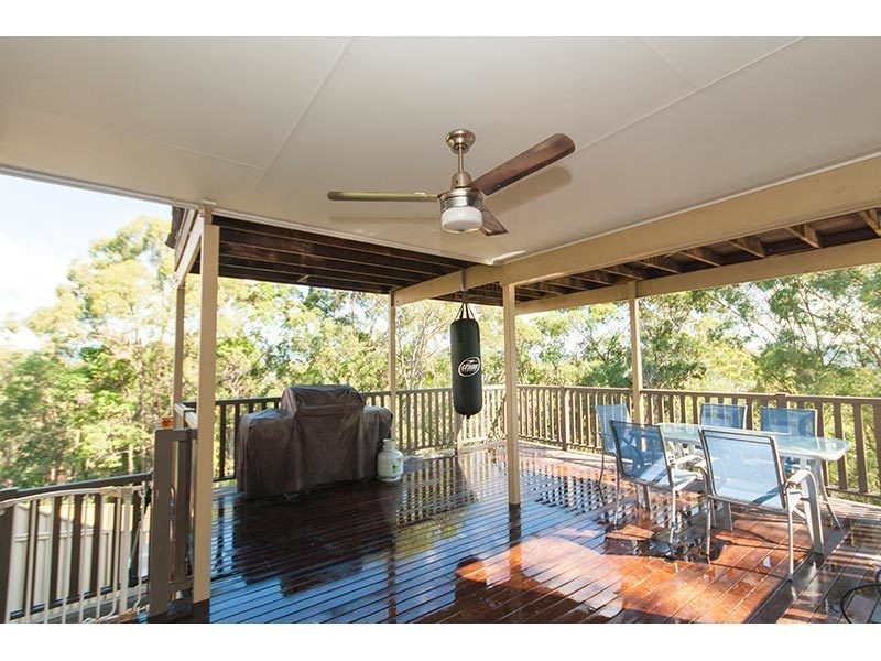 56 Tara Vista Boulevard, Highland Park QLD 4211