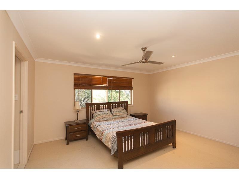 56 Tara Vista Boulevard, Highland Park QLD 4211