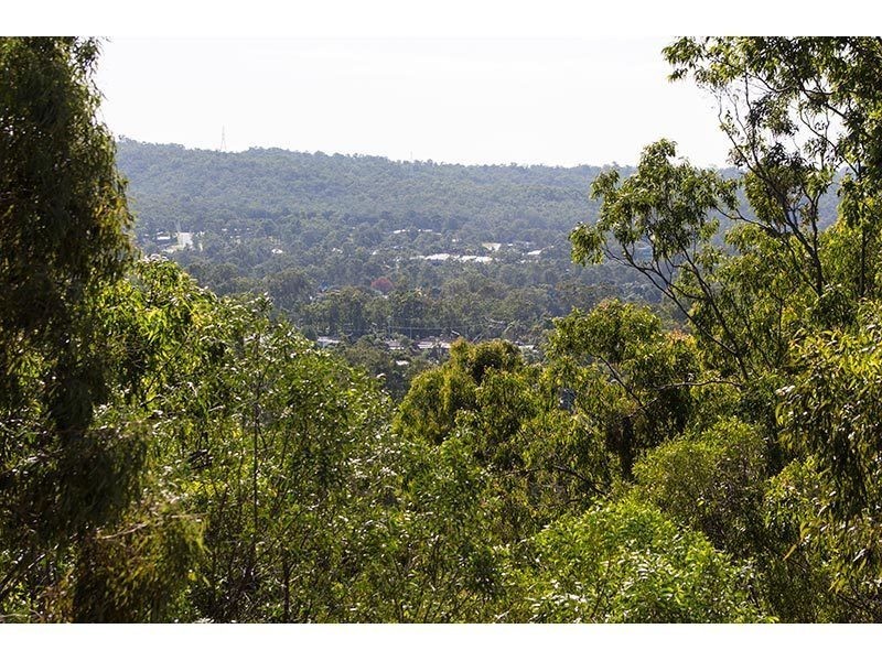 56 Tara Vista Boulevard, Highland Park QLD 4211