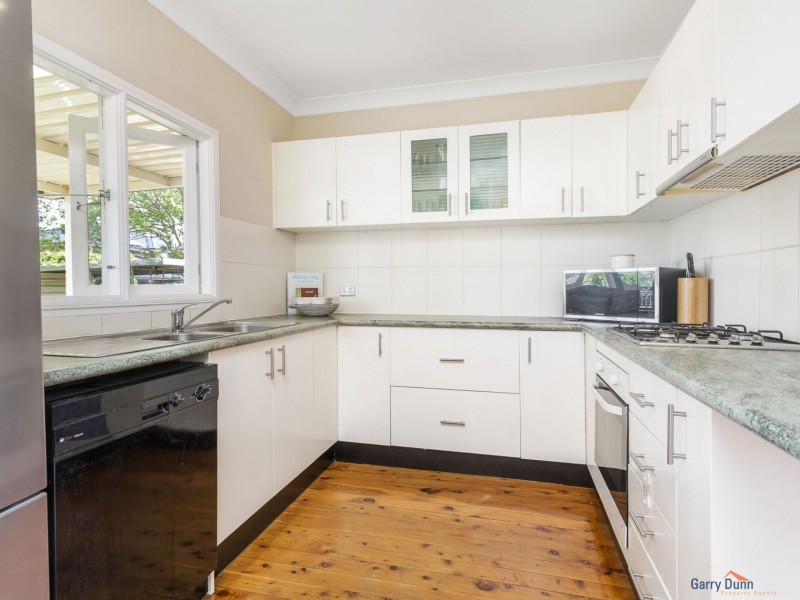 30 Ambon Rd, Holsworthy NSW 2173