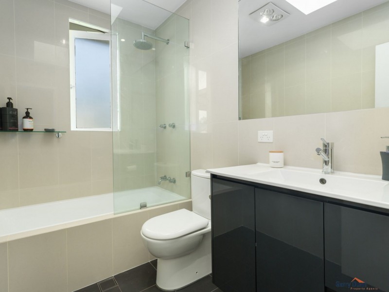 30 Ambon Rd, Holsworthy NSW 2173