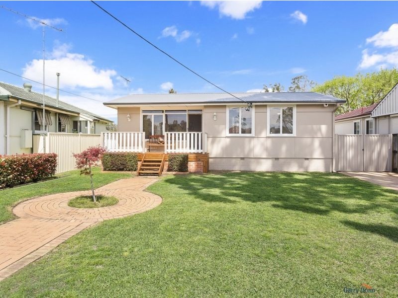 30 Ambon Rd, Holsworthy NSW 2173