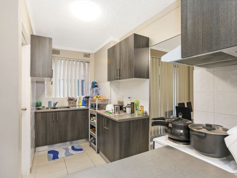 10 Drummond St, Warwick Farm NSW 2170