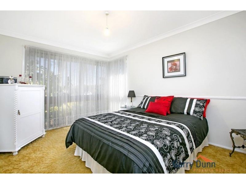 6 Norman Ave, Hammondville NSW 2170