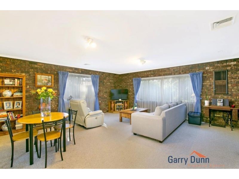 6 Norman Ave, Hammondville NSW 2170
