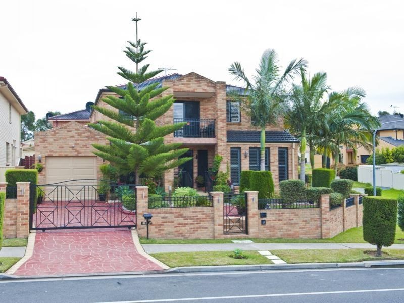 30 Kendall Drive, Casula NSW 2170