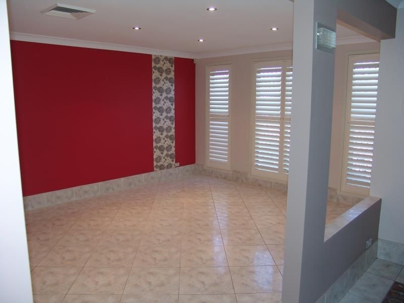 30 Kendall Drive, Casula NSW 2170