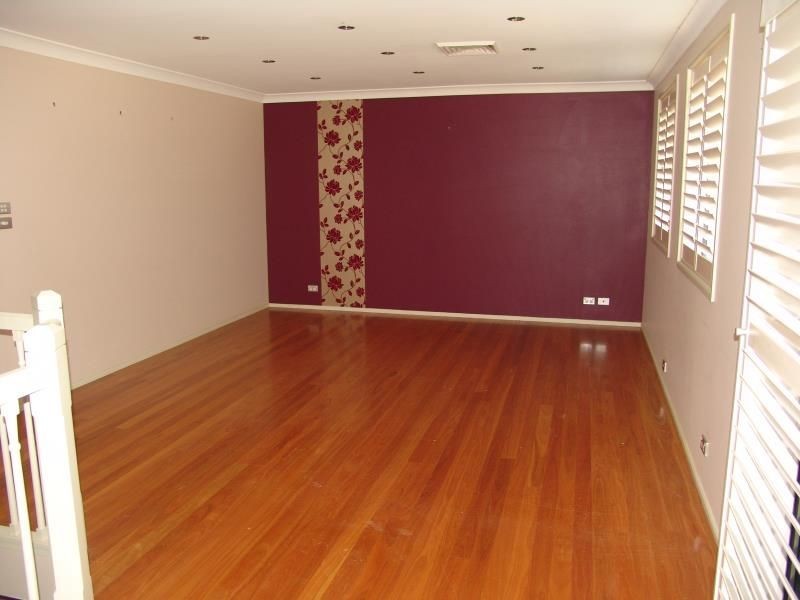 30 Kendall Drive, Casula NSW 2170