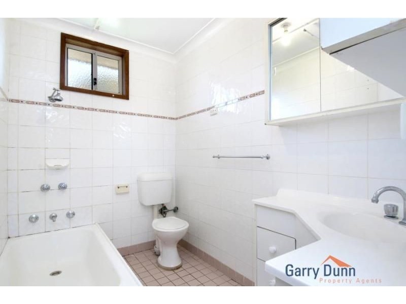 5 Compton Avenue, Lurnea NSW 2170