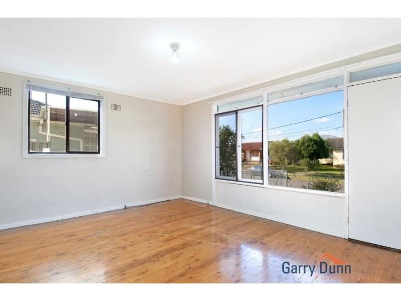 5 Compton Avenue, Lurnea NSW 2170