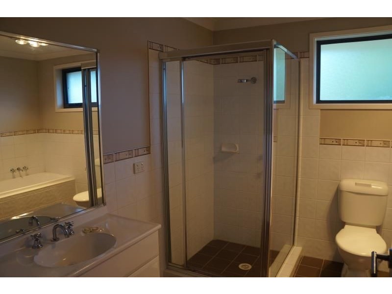 16B Wellwood Ave, Moorebank NSW 2170